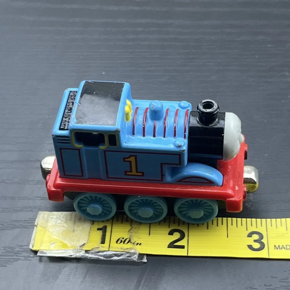 Thomas & Friends Take Along Surprised Thomas Diecast Train Engine Learning Curve